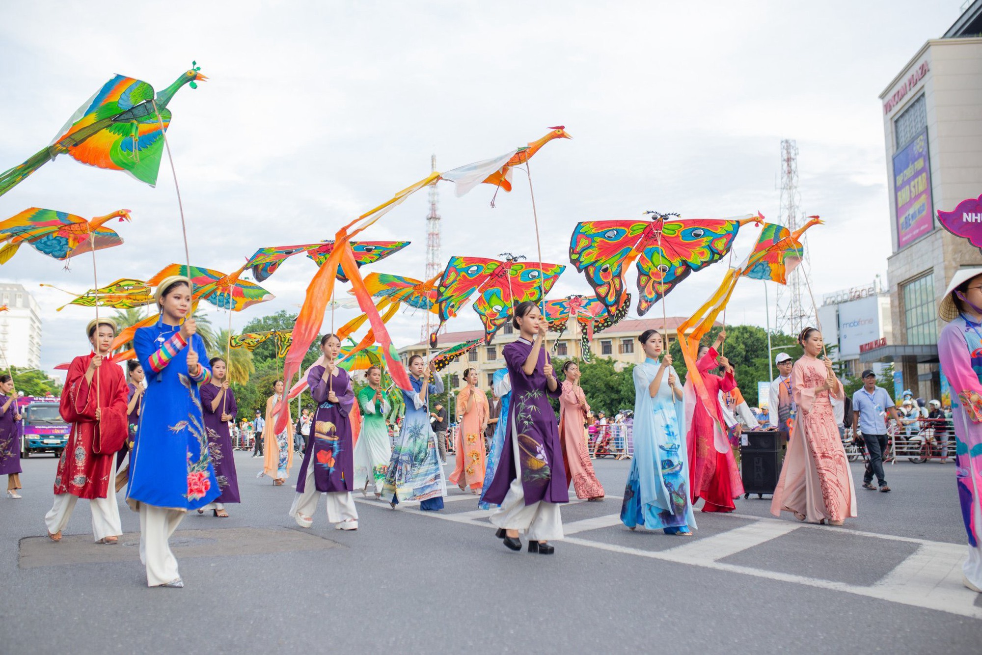 Hue festival