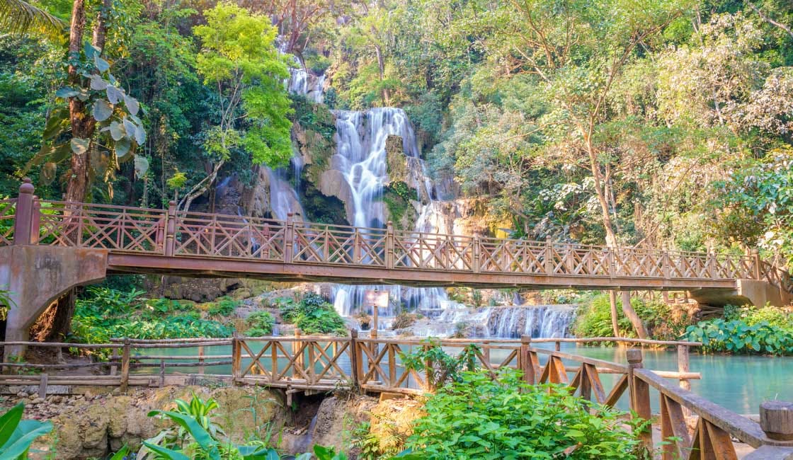 kuang si waterfall